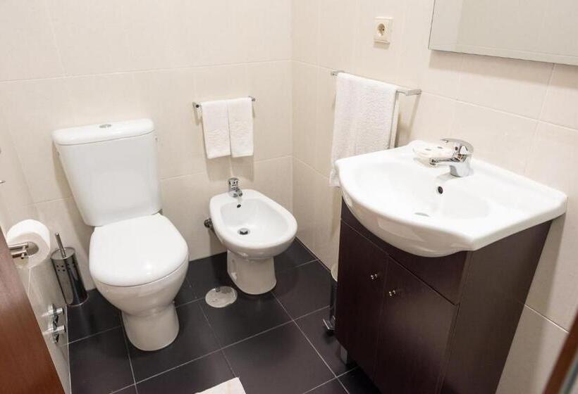 اتاق کلاسیک خانوادگی, Almada Guest House