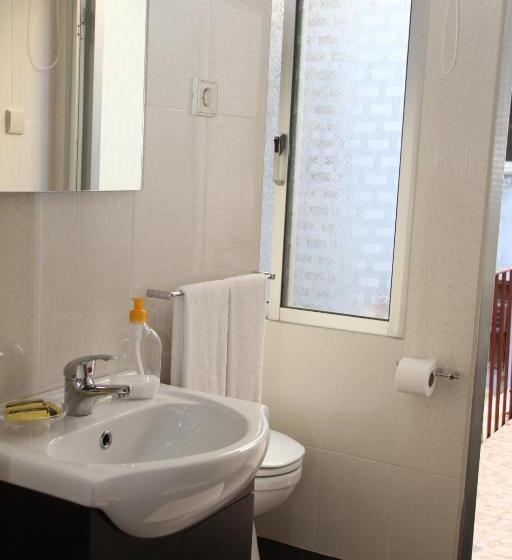 اتاق استاندارد با بالکن, Almada Guest House
