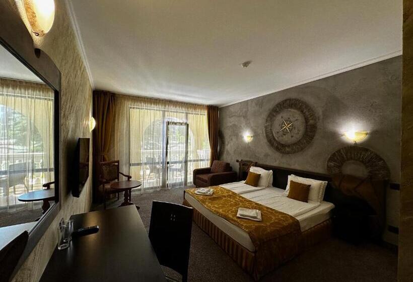 バルコニー付きスタンダードルーム, Art Hotel Babylon