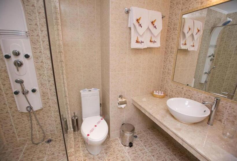 Номер Superior с Балконом, Art Hotel Babylon