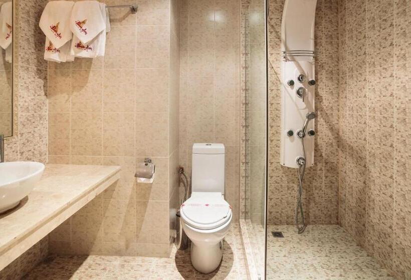 Номер Superior с Балконом, Art Hotel Babylon