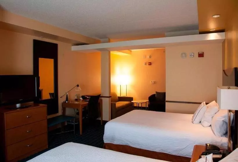 クイーンベッドのスタンダードスタジオ, Fairfield Inn & Suites Bedford