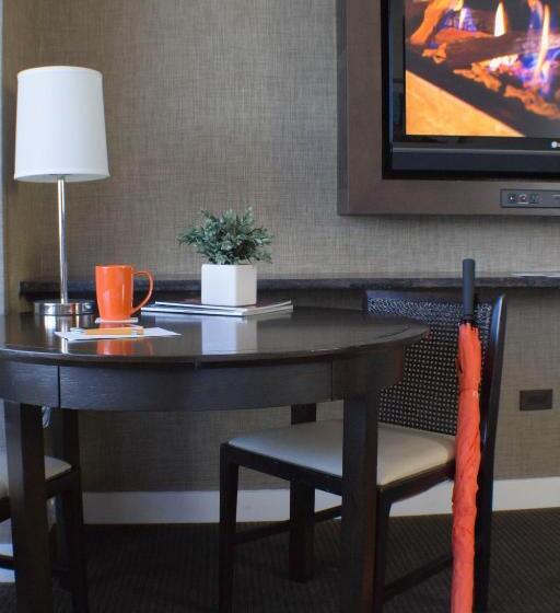 스탠다드 룸 킹사이즈 침대, Arista