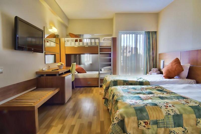 주니어 스위트, Bahi Ajman Palace