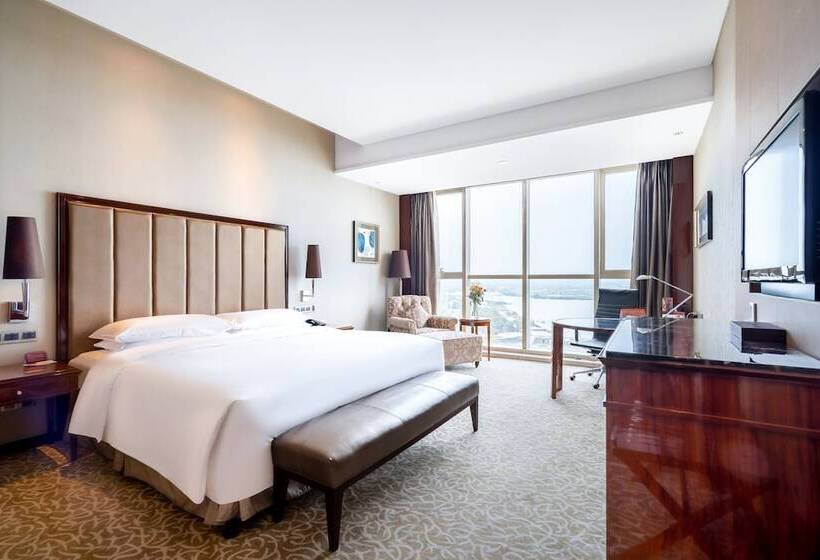 스탠다드 룸 더블 침대, Crowne Plaza Zhenjiang, An Ihg
