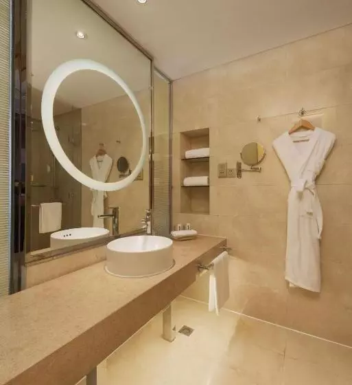 キングサイズベッドのスタンダードルーム, Holiday Inn Taicang City Centre By Ihg