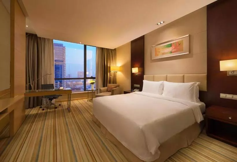 キングサイズベッドのスタンダードルーム, Holiday Inn Taicang City Centre By Ihg
