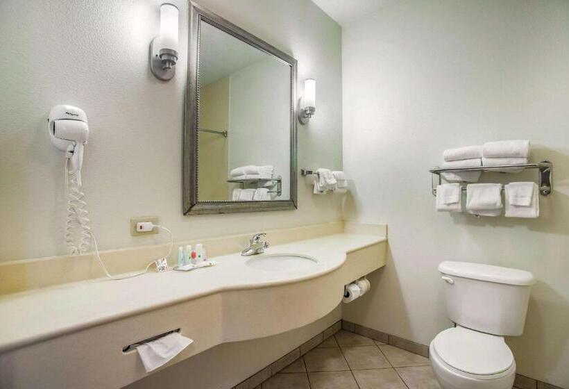 غرفة قياسية, Quality Inn Parsons North