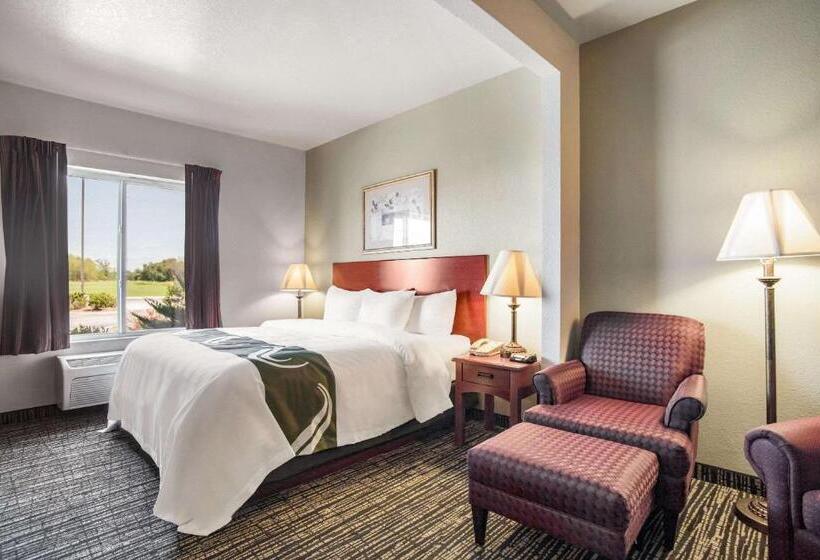 غرفة قياسية سرير كينج, Quality Inn Parsons North