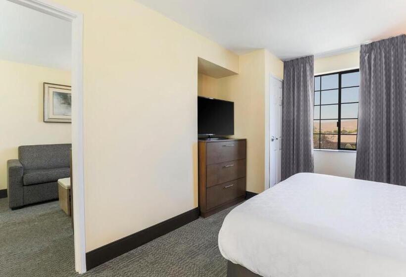 适合残疾人使用的标准间, Staybridge Suites Reno Nevada, An Ihg