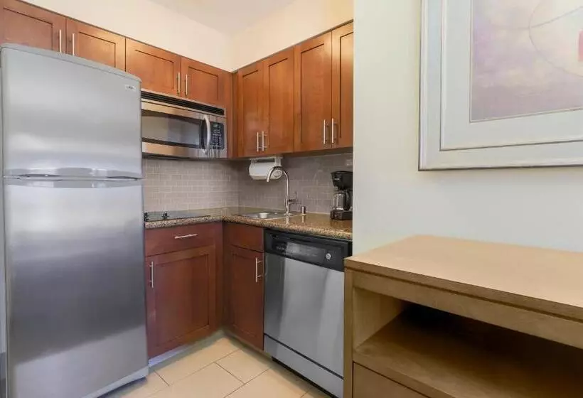 キングサイドベッドのスタンダードワンルーム, Staybridge Suites Reno Nevada, An Ihg