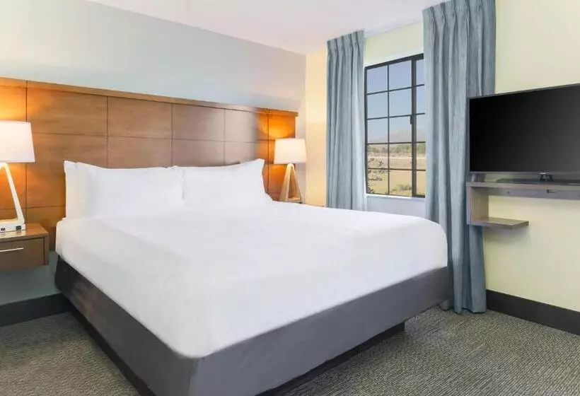 キングサイドベッドのスタンダードワンルーム, Staybridge Suites Reno Nevada, An Ihg