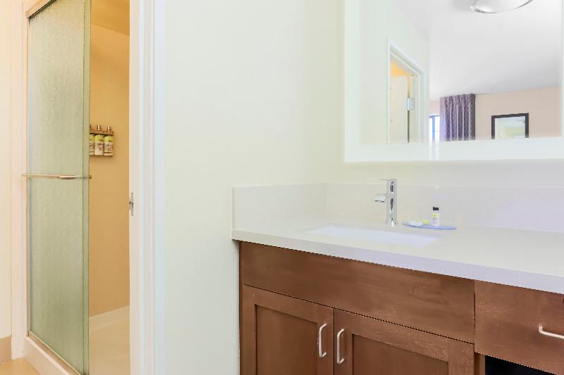 キングサイズベッドのスイートルーム, Staybridge Suites Reno Nevada, An Ihg