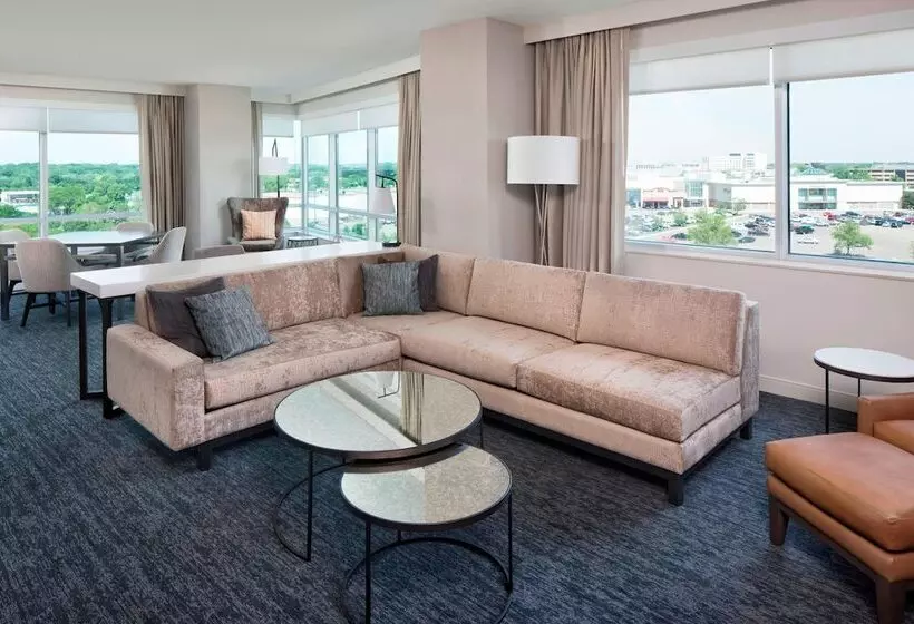 クラブスイート, The Westin Edina Galleria