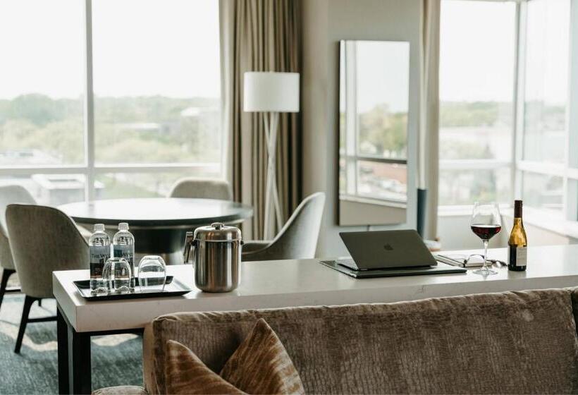 חדר קלאב עם מיטת קינג, The Westin Edina Galleria