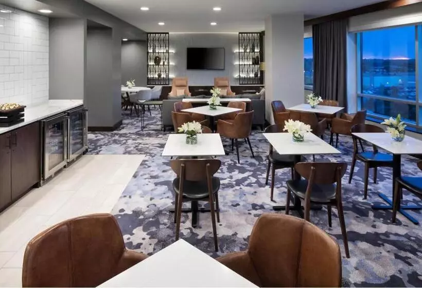 クラブルーム, The Westin Edina Galleria