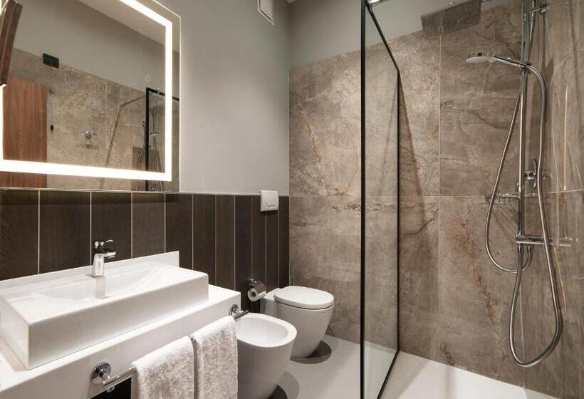 اتاق سوپریور, Radisson Hotel Nola Naples