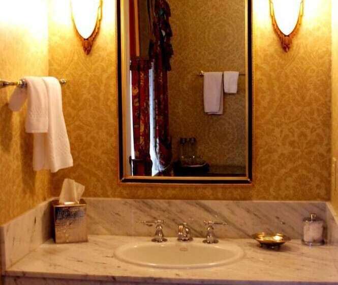 Номер Deluxe, Beaumont Hotel And Spa Adults Only