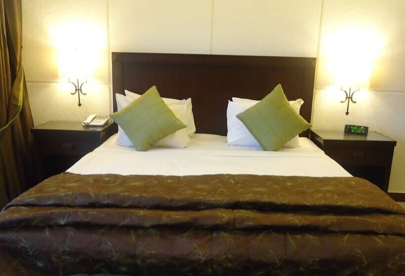 سوئیت رویال, Dreamworld Resort, Hotel & Golf Course