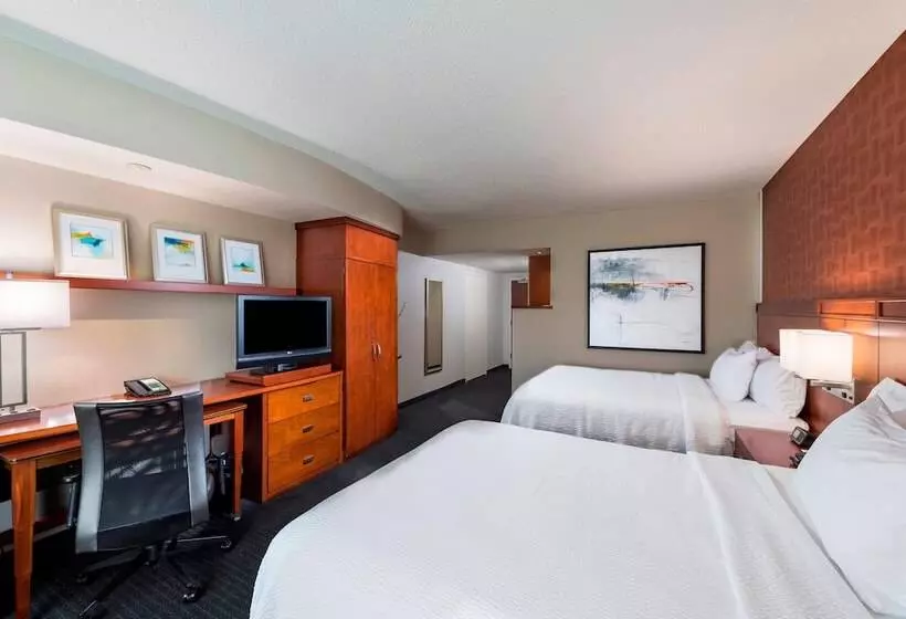 ２ダブルベッドのスタンダードルーム, Courtyard By Marriott Atlanta Buford Mall Of Georgia