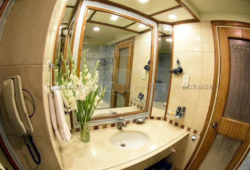 اتاق اجرایی, Crown Plaza Islamabad