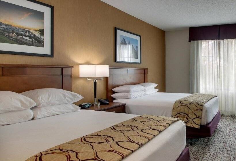 Номер Deluxe, Drury Inn & Suites Charlotte Northlake