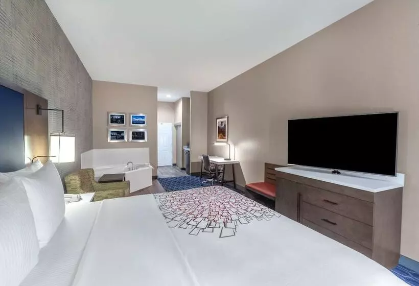デラックススイート, La Quinta By Wyndham Houston Channelview