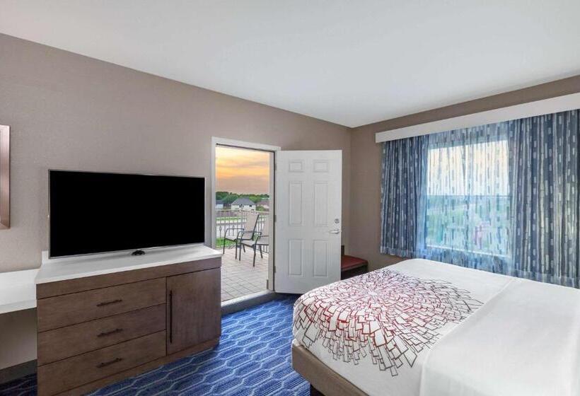 标准间带阳台, La Quinta By Wyndham Houston Channelview