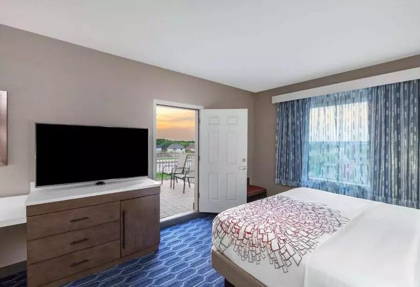 バルコニー付きスタンダードルーム, La Quinta By Wyndham Houston Channelview