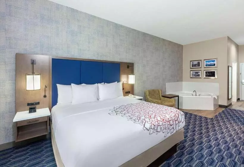 キングサイズベッドのデラックスルーム, La Quinta By Wyndham Houston Channelview