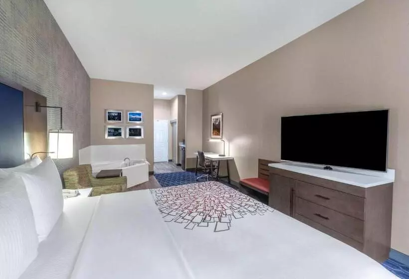 キングサイズベッドのデラックスルーム, La Quinta By Wyndham Houston Channelview