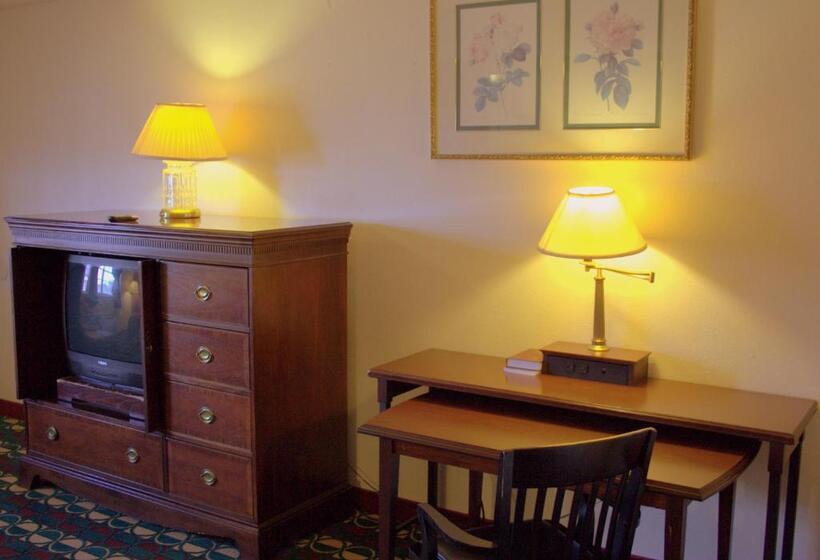 Номер Стандарт 2 Двуспальные Кровати, Somerville Inn And Suites