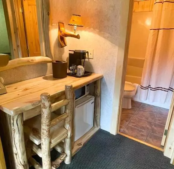 スイート, Spirit Lake Lodge