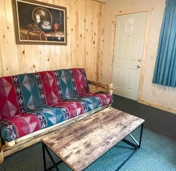 スイート, Spirit Lake Lodge