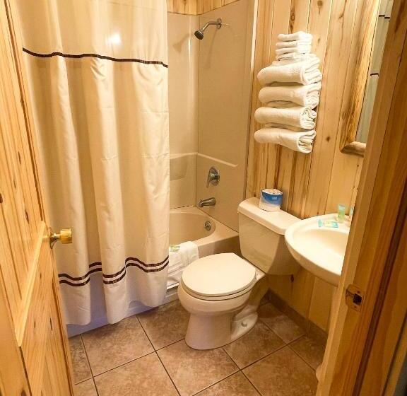 جناح ديلوكس, Spirit Lake Lodge