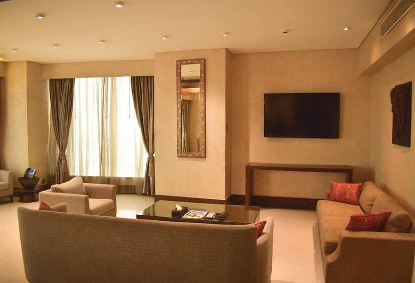 اتاق کلاب, Lagos Continental