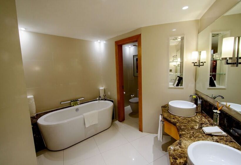 اتاق لوکس, Lagos Continental