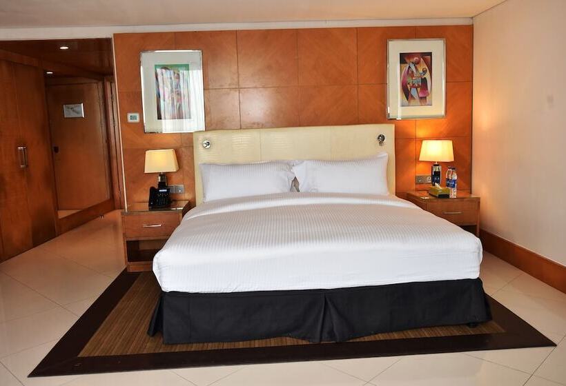 اتاق اجرایی, Lagos Continental