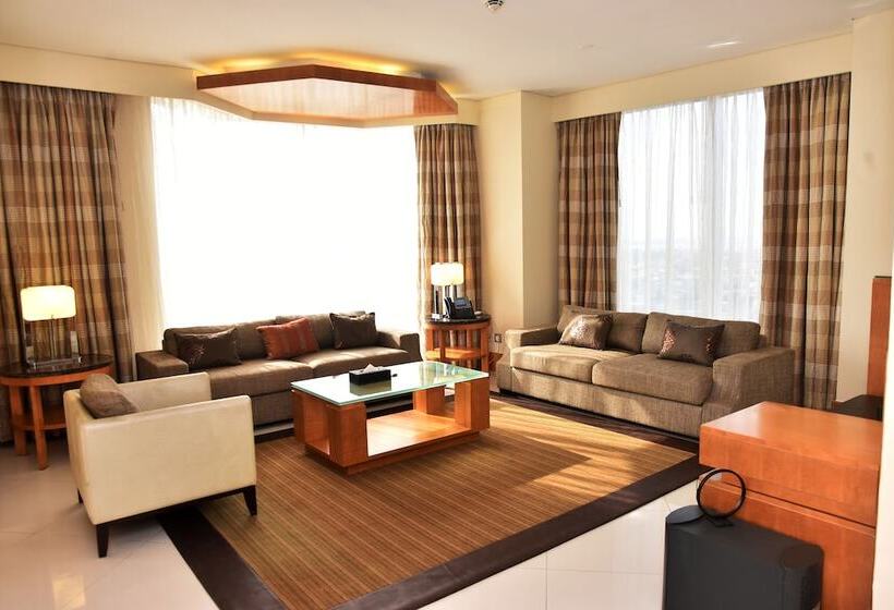 Deluxe Suite, Lagos Continental