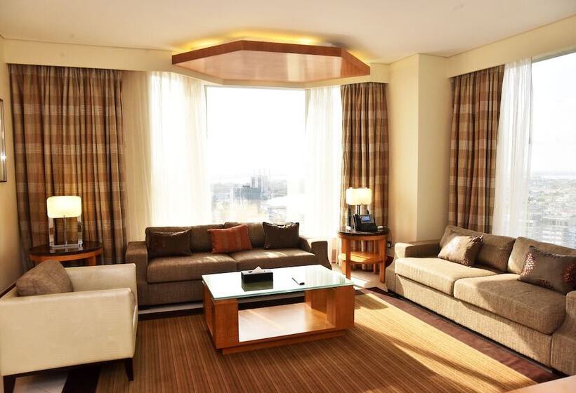 Suite, Lagos Continental
