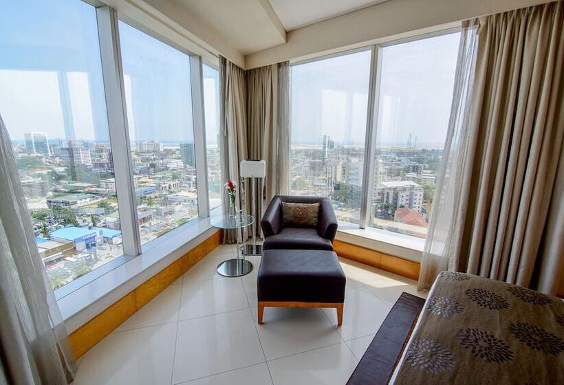 سوییت اجرایی, Lagos Continental