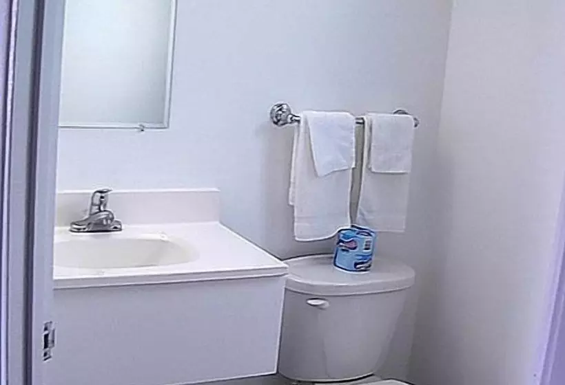 Standard-huone 2 Parivuodetta, Economy Inn