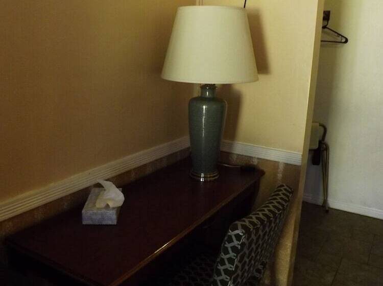 غرفة ديلوكس, Sage Motel