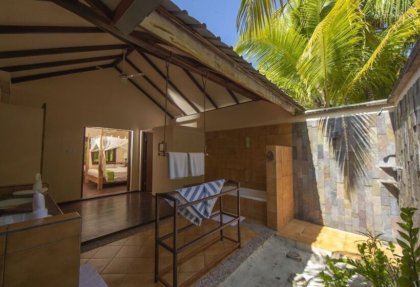 ویلای لوکس 1 خوابه, Filitheyo Island Resort