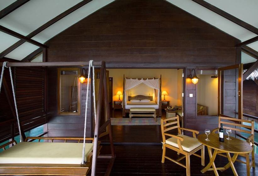 ویلای 1 خوابه, Filitheyo Island Resort