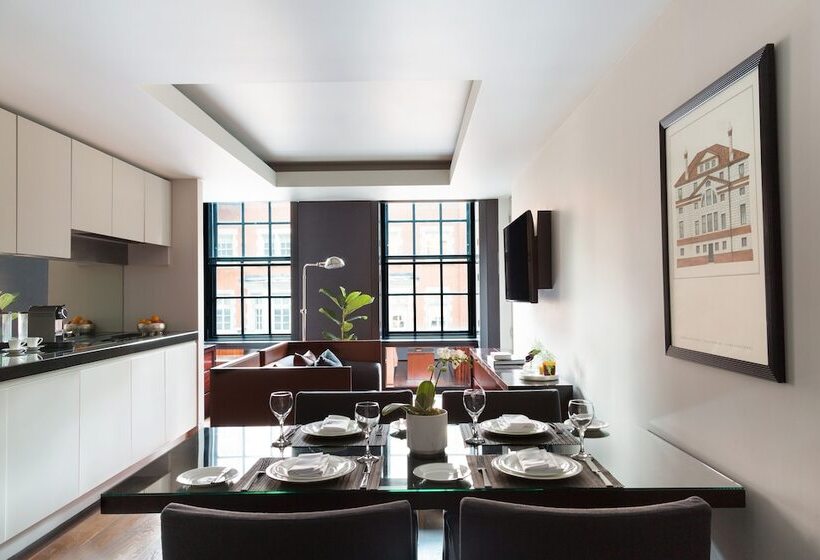 إستوديو قياسى, Grosvenor House Suites