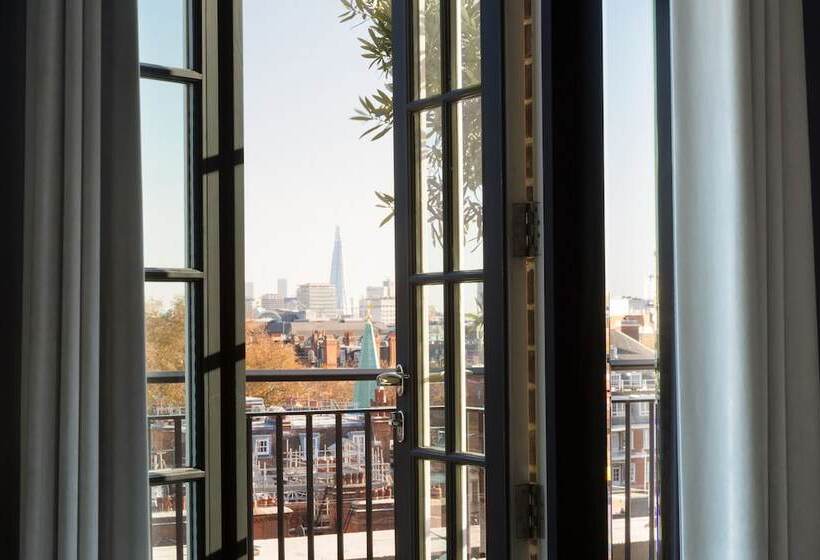 غرفة دور أخير, Grosvenor House Suites