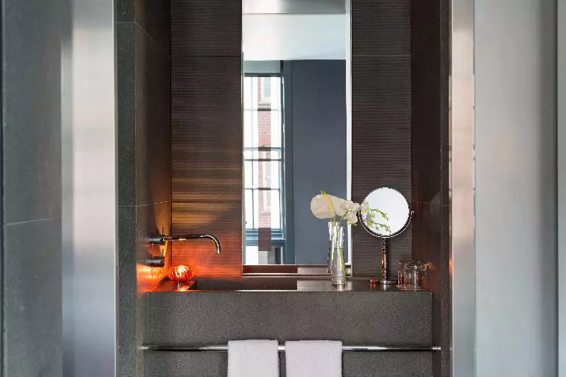 デラックススイート, Grosvenor House Suites