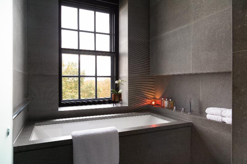 جناح, Grosvenor House Suites