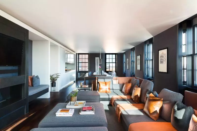 スイート, Grosvenor House Suites